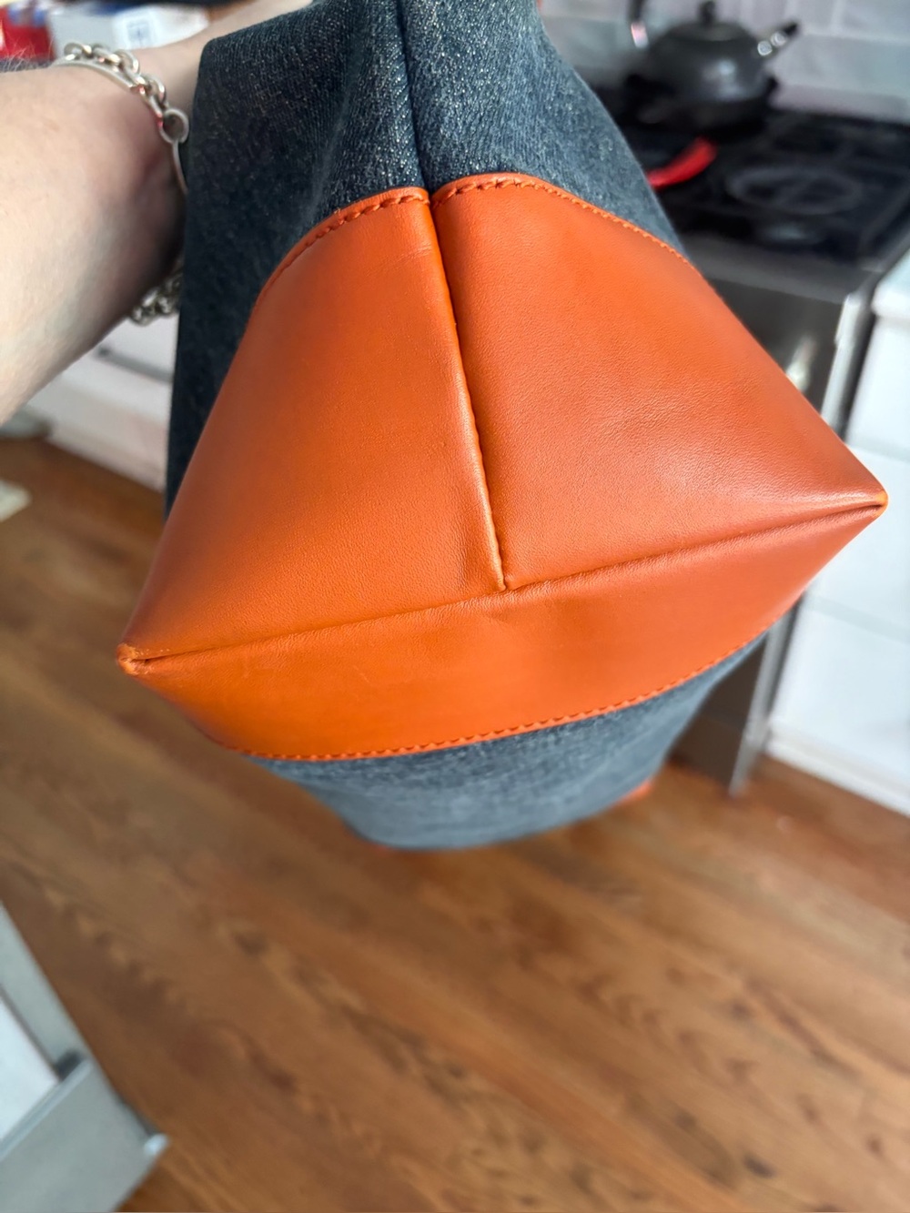 Gucci Dark Denim Tote with Tan Leather Trim and Orange Logo - Picture 6 of 10
